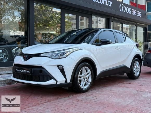 -VEGAS MOTORS-2022 TOYOTA C-HR 1.8 HYBRID FLAME GGORUS LED FAR