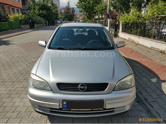 Öğretmenden Kazasız, Değişensiz.