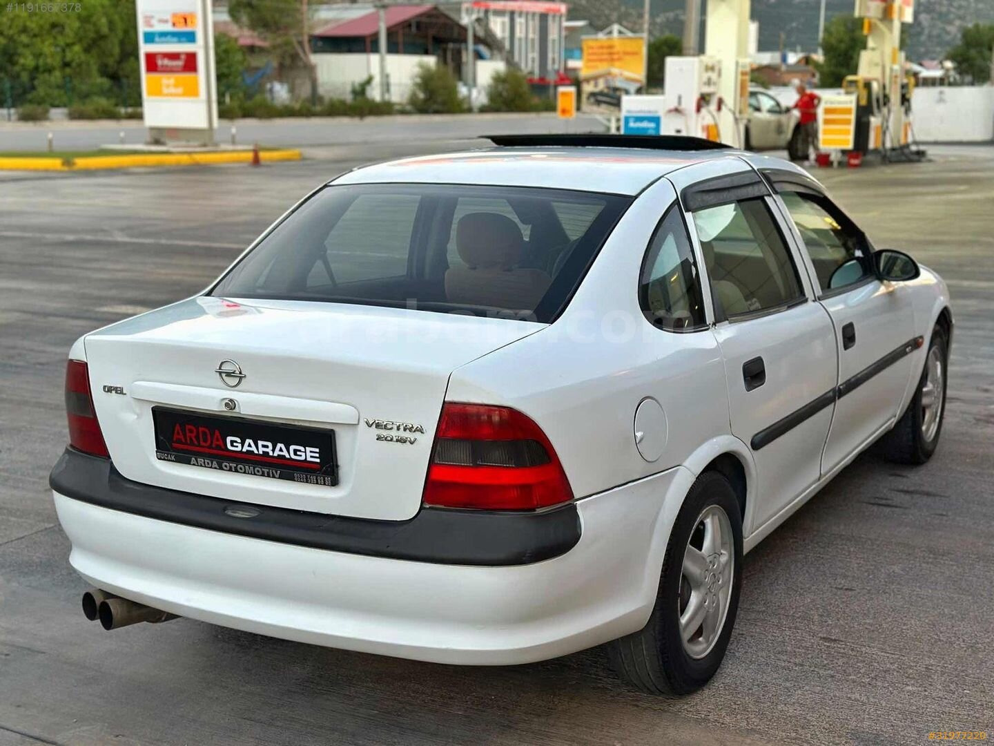 Galeriden Opel Vectra 2.0 GLS 1996 Model Burdur 335.000 km Beyaz 5