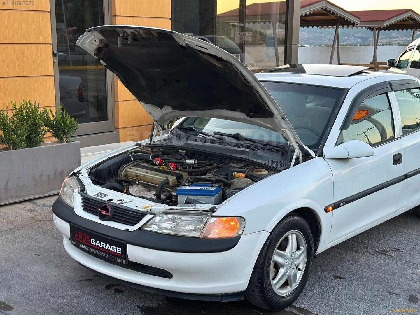 Galeriden Opel Vectra 2.0 GLS 1996 Model Burdur 335.000 km Beyaz 4