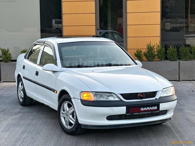 Galeriden Opel Vectra 2.0 GLS 1996 Model Burdur 335.000 km Beyaz