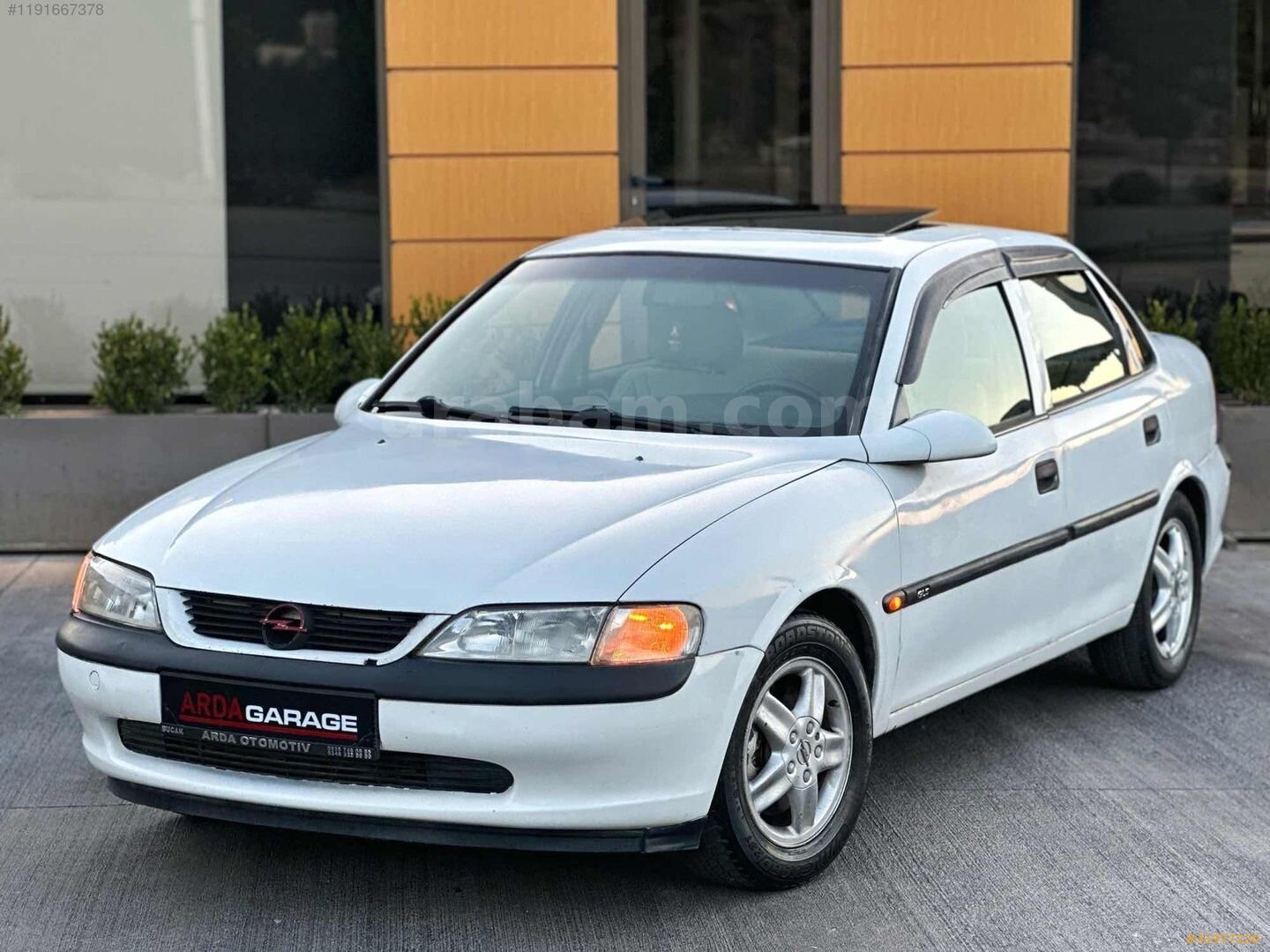 Galeriden Opel Vectra 2.0 GLS 1996 Model Burdur 335.000 km Beyaz 3