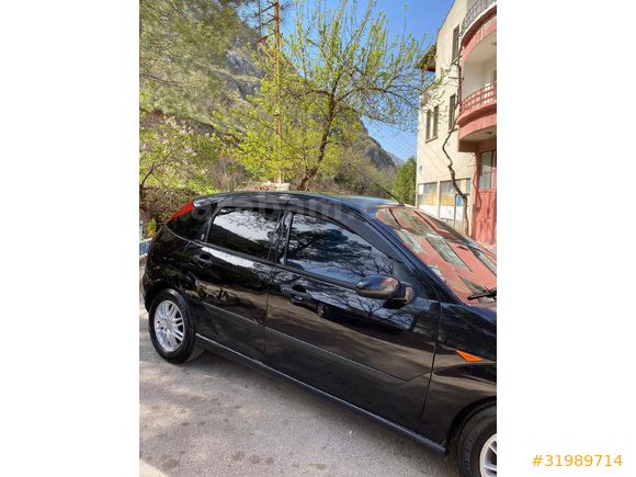 Sahibinden Ford Focus 1.6 Ghia 2002 Model