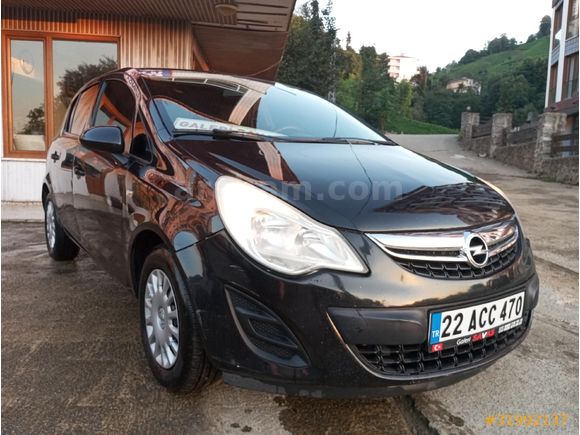 TAM OTOMATİK Opel Corsa 1.4 Twinport Essentia 2013 Model Rize
