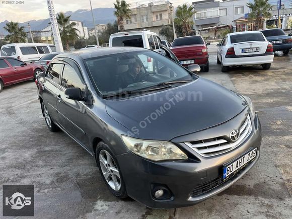 Toyota Corolla 1.6 Elegant 2011 model