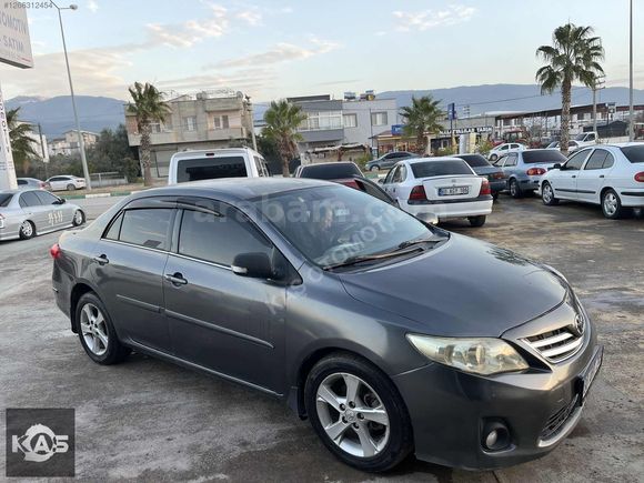 Toyota Corolla 1.6 Elegant 2011 model