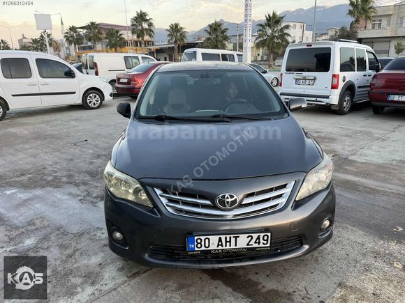 Toyota Corolla 1.6 Elegant 2011 model