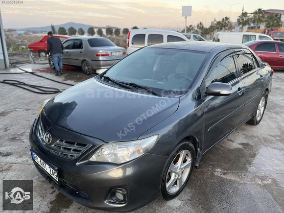 Toyota Corolla 1.6 Elegant 2011 model