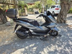 Sahibinden nokta hatasız çok çok düşük km yeni kasa pcx