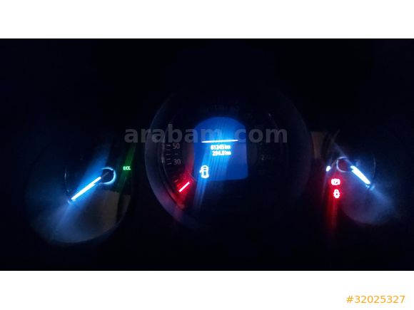 Düşük km emsalsiz tam bir aile arabasi