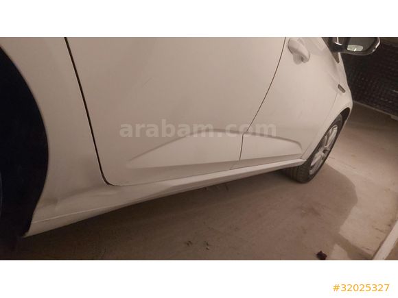 Düşük km emsalsiz tam bir aile arabasi