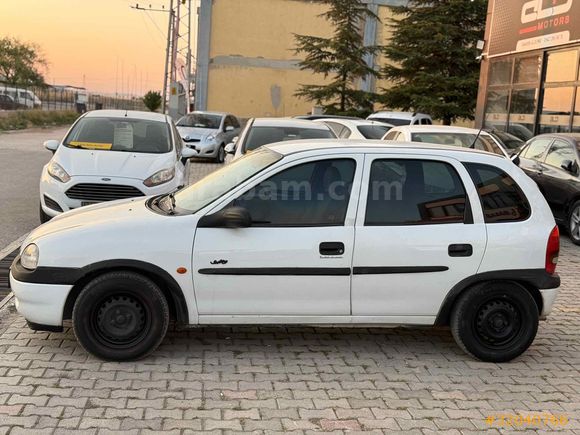 Galeriden Opel Corsa 1.4 Swing 1997 Model Afyonkarahisar