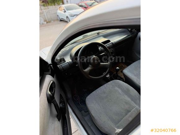 Galeriden Opel Corsa 1.4 Swing 1997 Model Afyonkarahisar
