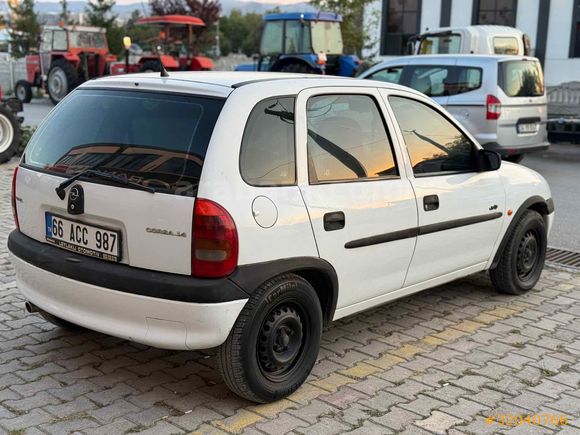 Galeriden Opel Corsa 1.4 Swing 1997 Model Afyonkarahisar