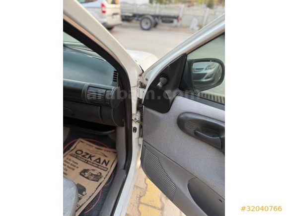 Galeriden Opel Corsa 1.4 Swing 1997 Model Afyonkarahisar