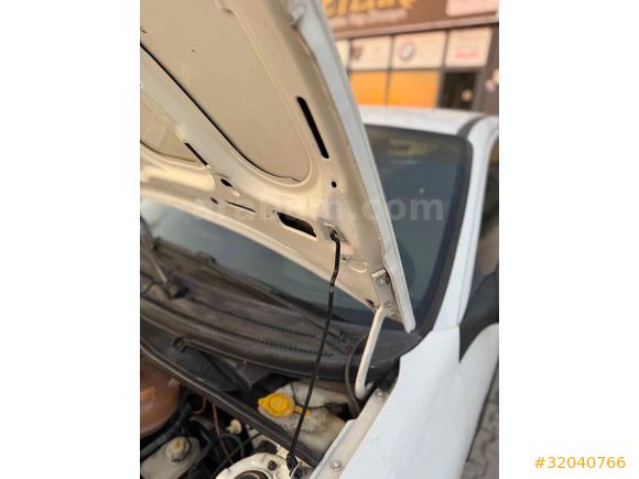 Galeriden Opel Corsa 1.4 Swing 1997 Model Afyonkarahisar