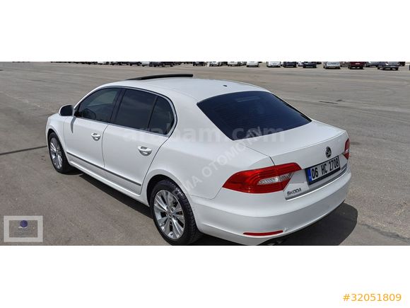 2015 MODEL SÜPERB BOYASIZ HATASIZ ORJİNAL SANRUFLU DSG DİZEL LED