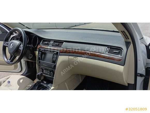 2015 MODEL SÜPERB BOYASIZ HATASIZ ORJİNAL SANRUFLU DSG DİZEL LED