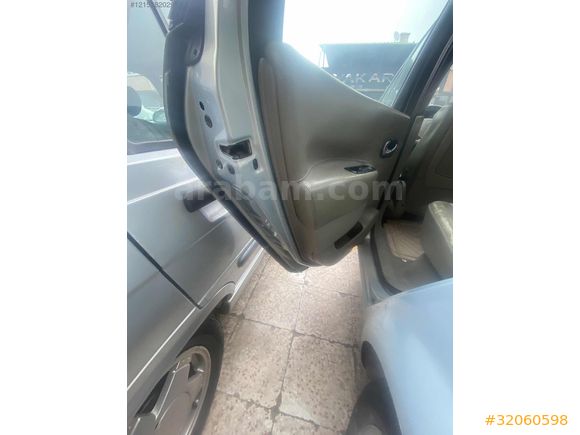2005 model 1.6  16valf scenic