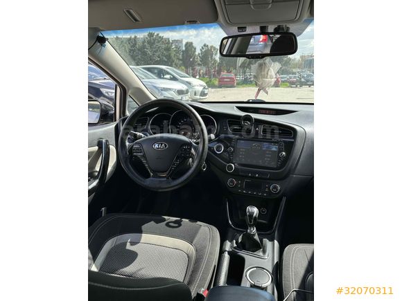 Sahibinden Kia Ceed 1.6 CRDi Concept Plus 2013 Model 