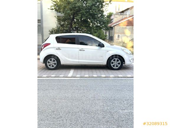 Sahibinden Hyundai i20 1.2 MPI Team 2012 Model 