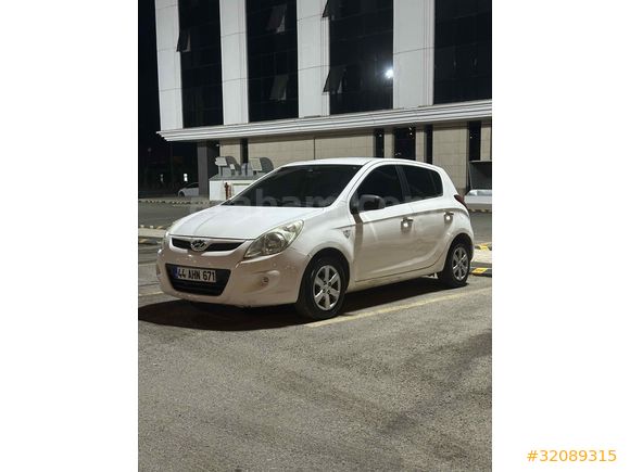 Sahibinden Hyundai i20 1.2 MPI Team 2012 Model 