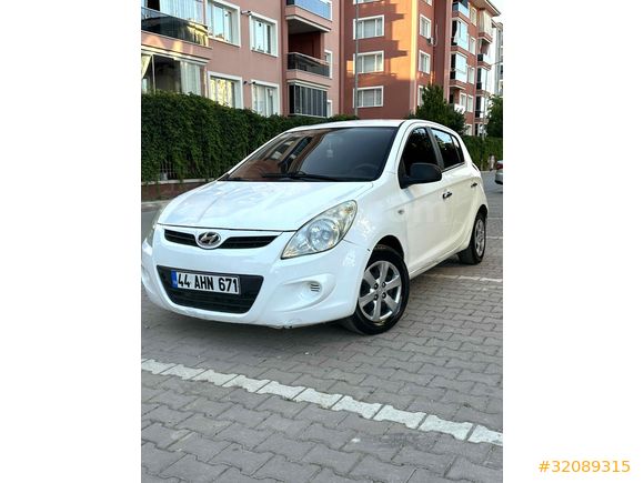 Sahibinden Hyundai i20 1.2 MPI Team 2012 Model 