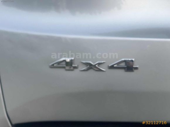 GARAJ ELİT`ten TERTEMİZ 4*4 JEEP RENEGATE
