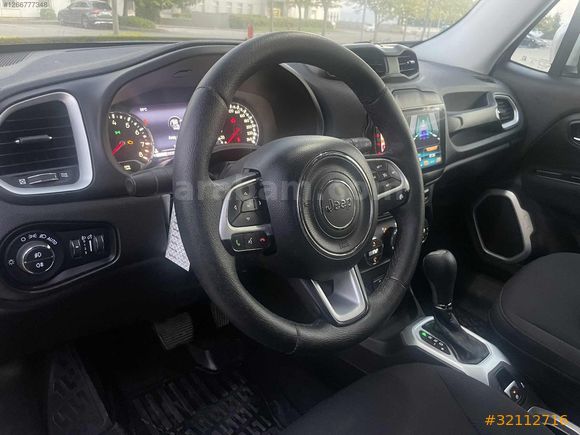 GARAJ ELİT`ten TERTEMİZ 4*4 JEEP RENEGATE