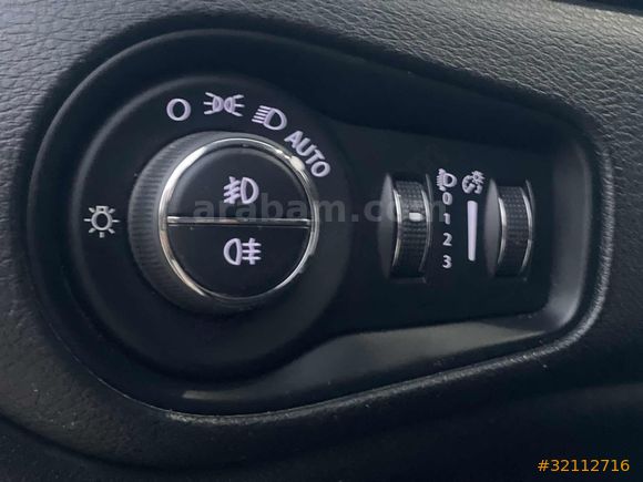 GARAJ ELİT`ten TERTEMİZ 4*4 JEEP RENEGATE
