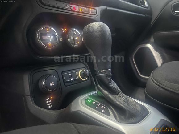 GARAJ ELİT`ten TERTEMİZ 4*4 JEEP RENEGATE