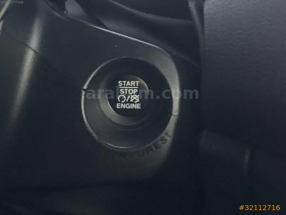 GARAJ ELİT`ten TERTEMİZ 4*4 JEEP RENEGATE