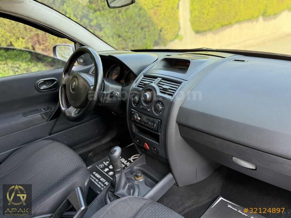 RENAULT MEGANE 2