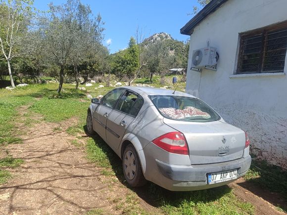 *Özel plakali*Sahibinden Renault Megane 2 1.4 Authentique