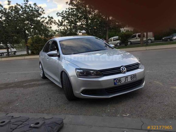 Sahibinden Volkswagen Jetta 1.6 TDi Trendline 2012 Model Ankara 237.000 km Gri (Gümüş)