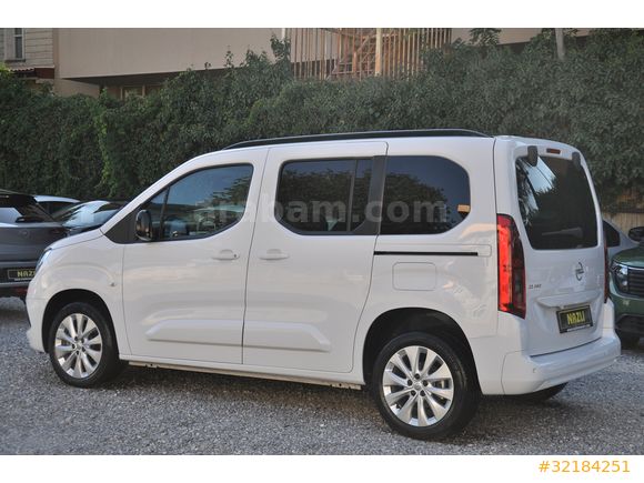 2023 OPEL COMBO (senetle taksitlendirme seçeneğimiz vardır)