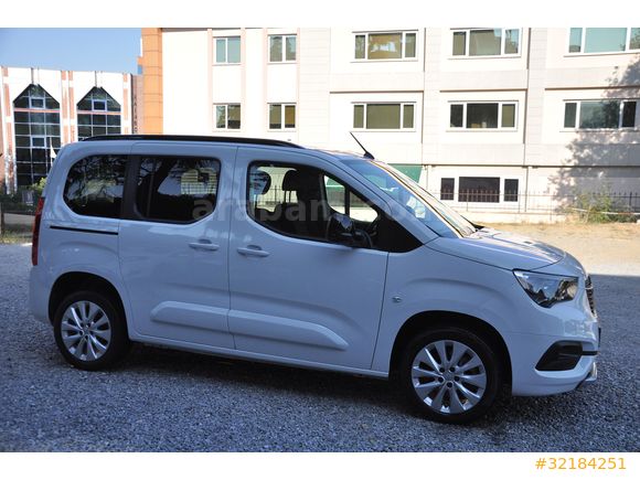2023 OPEL COMBO (senetle taksitlendirme seçeneğimiz vardır)