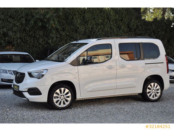 2023 OPEL COMBO (senetle taksitlendirme seçeneğimiz vardır)