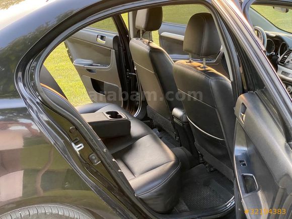 Sahibinden Mitsubishi Lancer 1.5 Invite 2009 Model