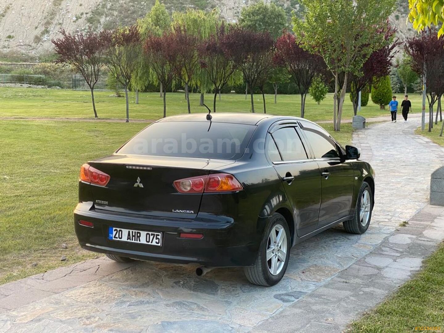 Sahibinden Mitsubishi Lancer 1.5 Invite 2009 Model Denizli 400.000 km Siyah 4