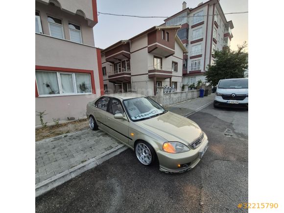 Sahibinden Honda Civic 1.6 i ES 2000 Model Toyota takas olur