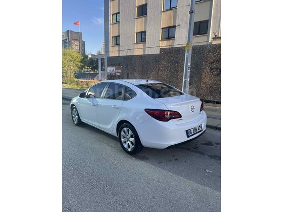 Otomatik Opel Astra 1.6 CDTI Design 2017 Model Beyaz