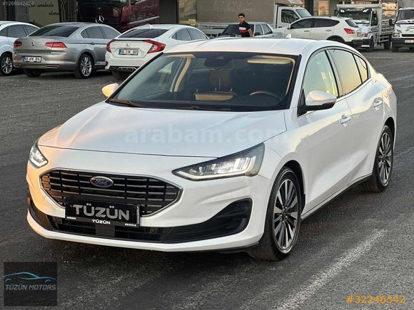 2023 TERTEMİZ OTOMATİK VİTES CAR PLAY TİTANİUM STİL DİZEL FOCUS