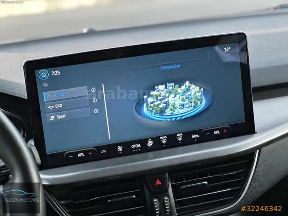 2023 TERTEMİZ OTOMATİK VİTES CAR PLAY TİTANİUM STİL DİZEL FOCUS