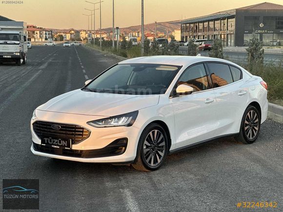 2023 TERTEMİZ OTOMATİK VİTES CAR PLAY TİTANİUM STİL DİZEL FOCUS
