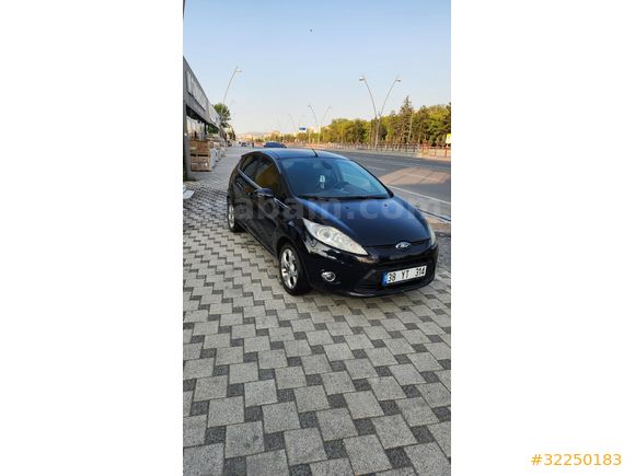 Sahibinden Ford Fiesta 1.4 Titanium X 2011 Model