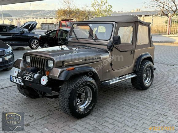 OTOMATİK 1981 MODEL JEEP CJ-8