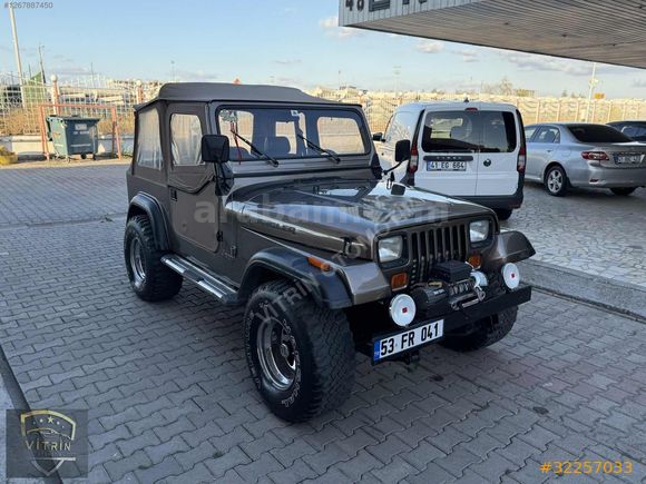 OTOMATİK 1981 MODEL JEEP CJ-8