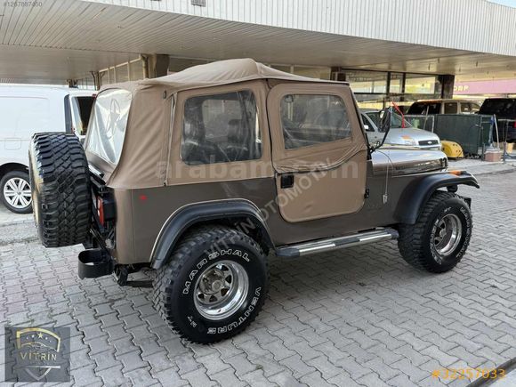 OTOMATİK 1981 MODEL JEEP CJ-8