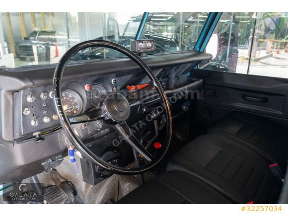 'GALATA' 1976 LAND ROVER DEFENDER KLASİK